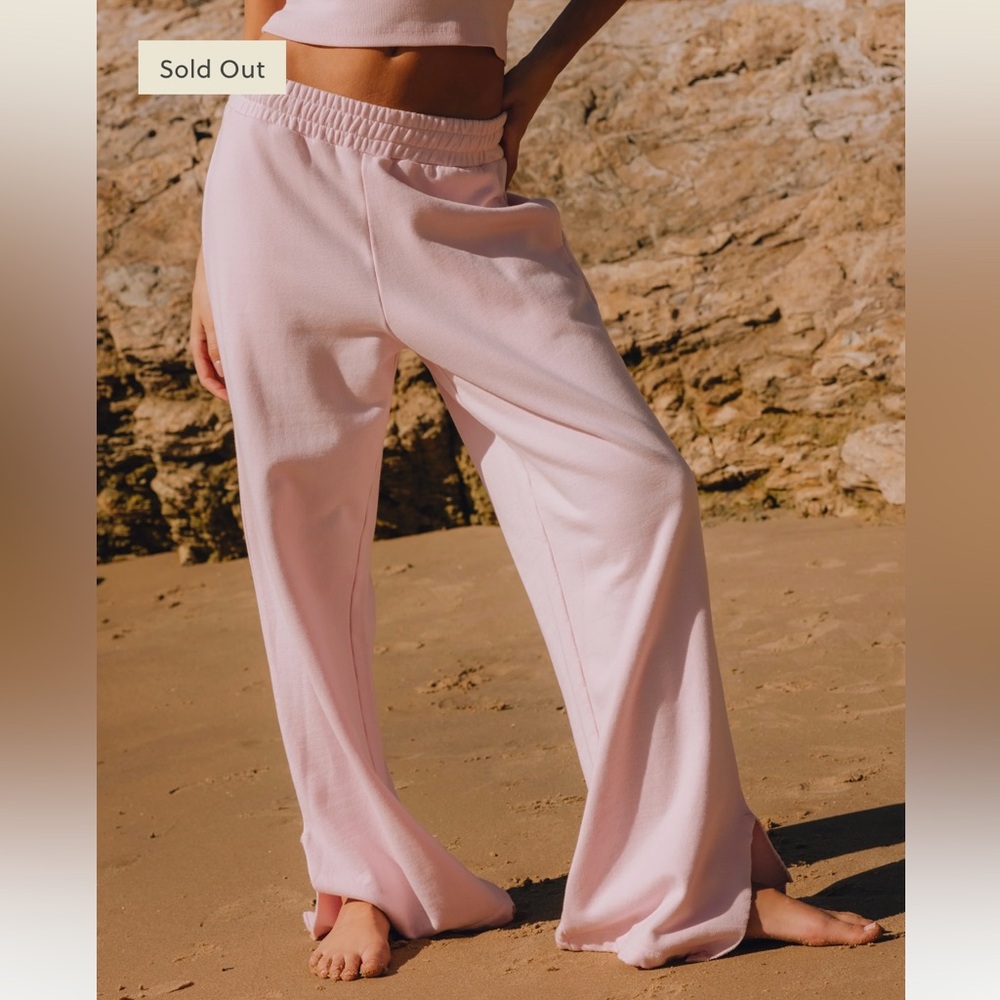 Daily Drills Wide Leg Sweatpants M/L in Color Cupid